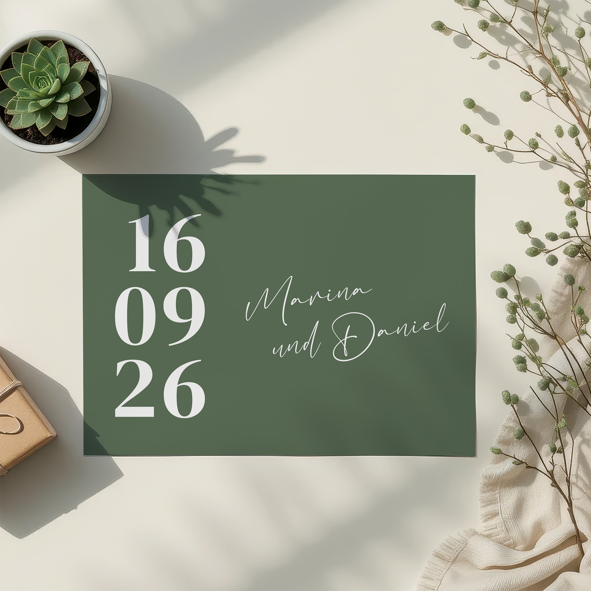 Postkarte DIN A6 im Querformat - Minimalistisch "Simply Green"