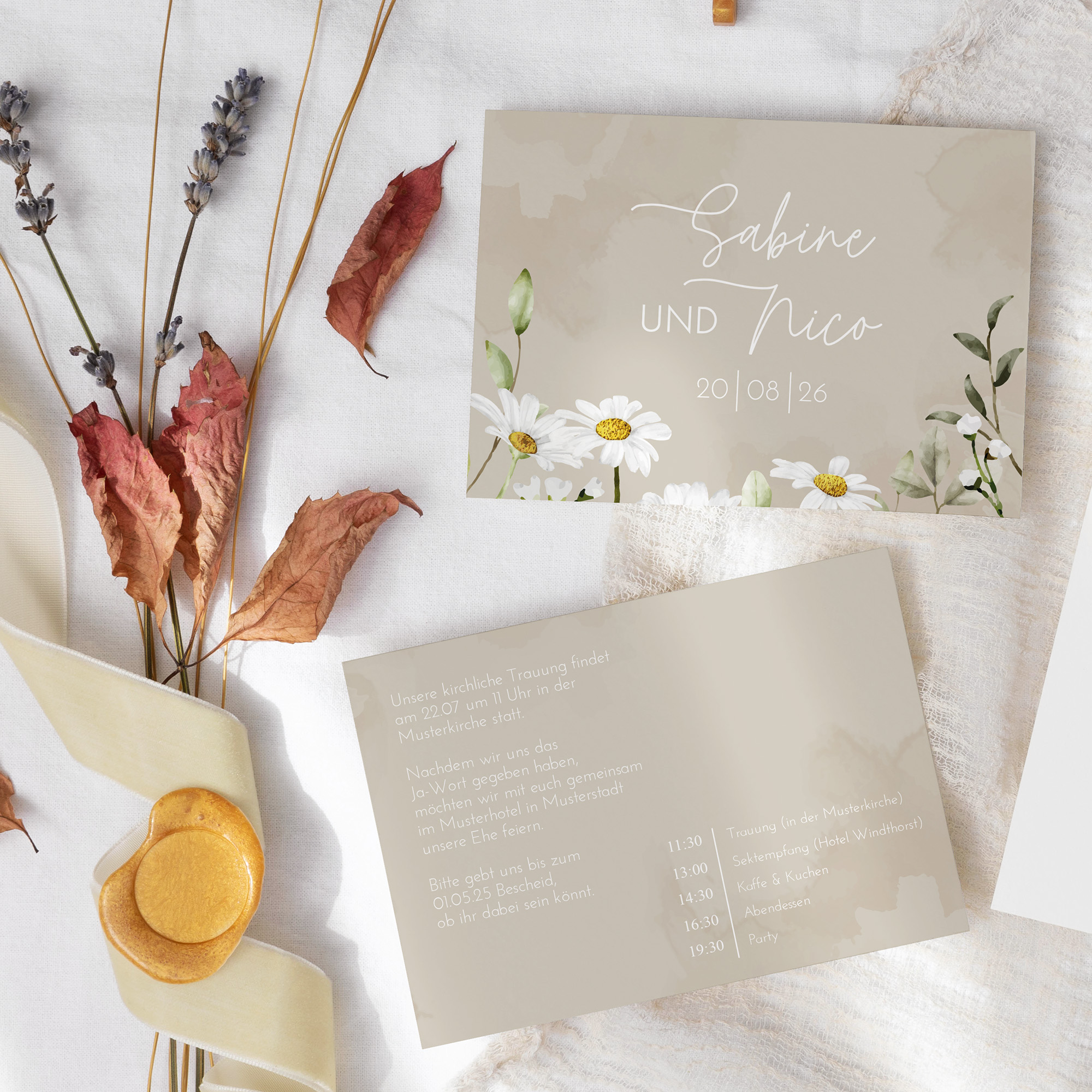 Postkarte DIN A6 im Querformat - Floral "Daisy Field"