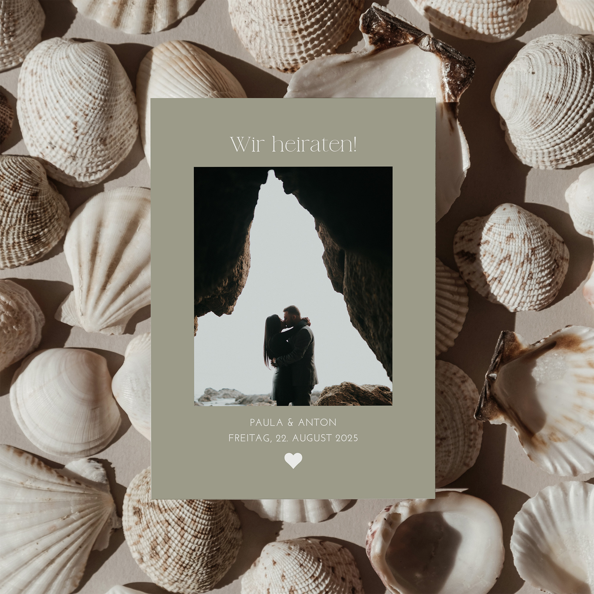 Postkarte DIN A6 im Hochformat - Minimalistisch "Vienna"