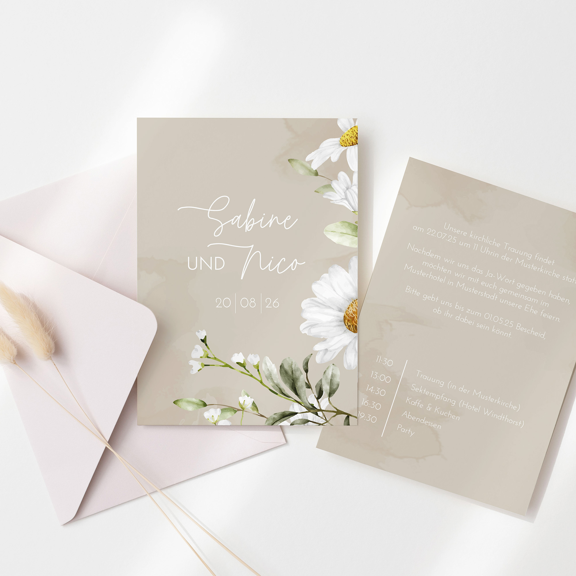 Postkarte DIN A6 im Hochformat - Floral "Daisy Field"