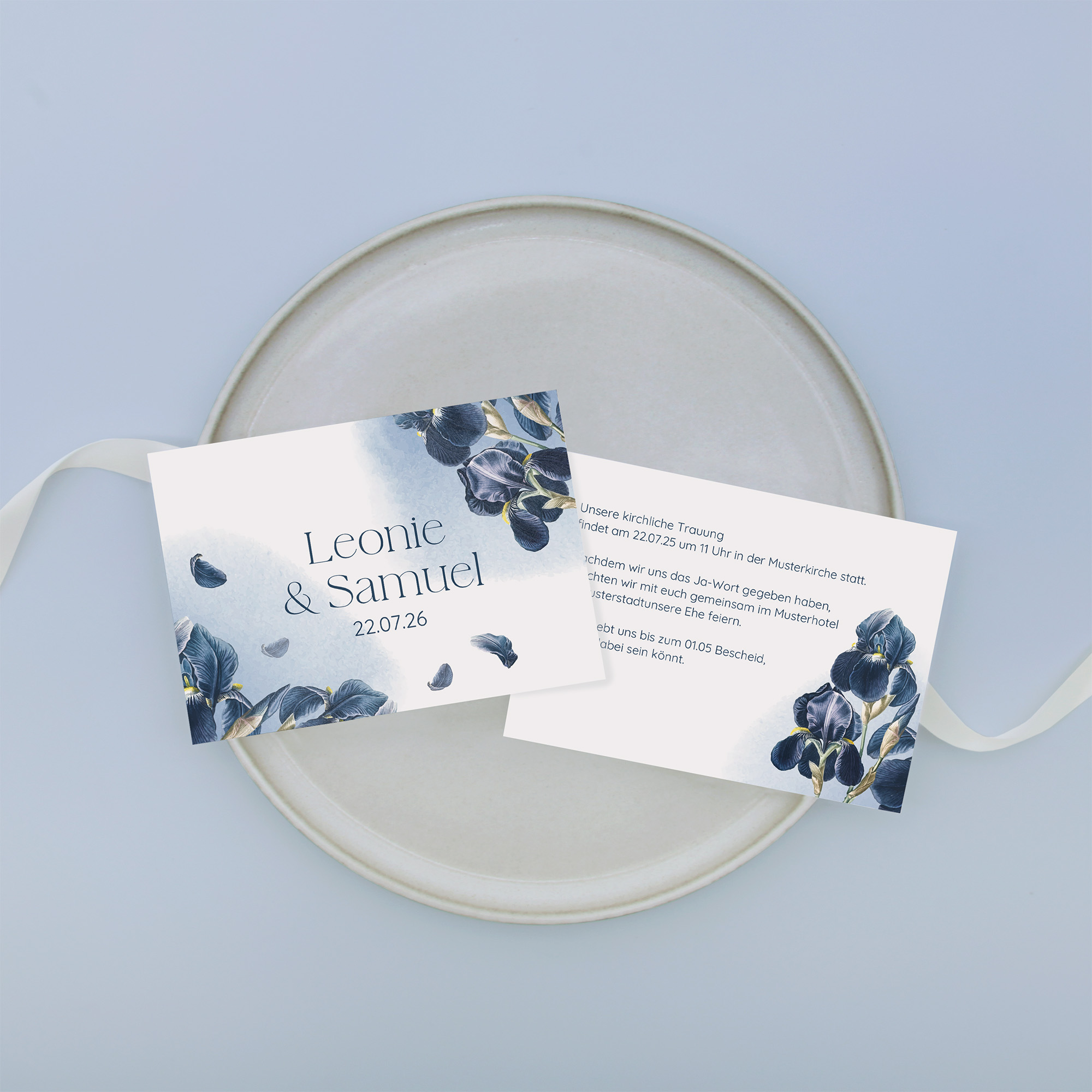 Postkarte DIN A6 im Querformat - Floral "Blue Petal"