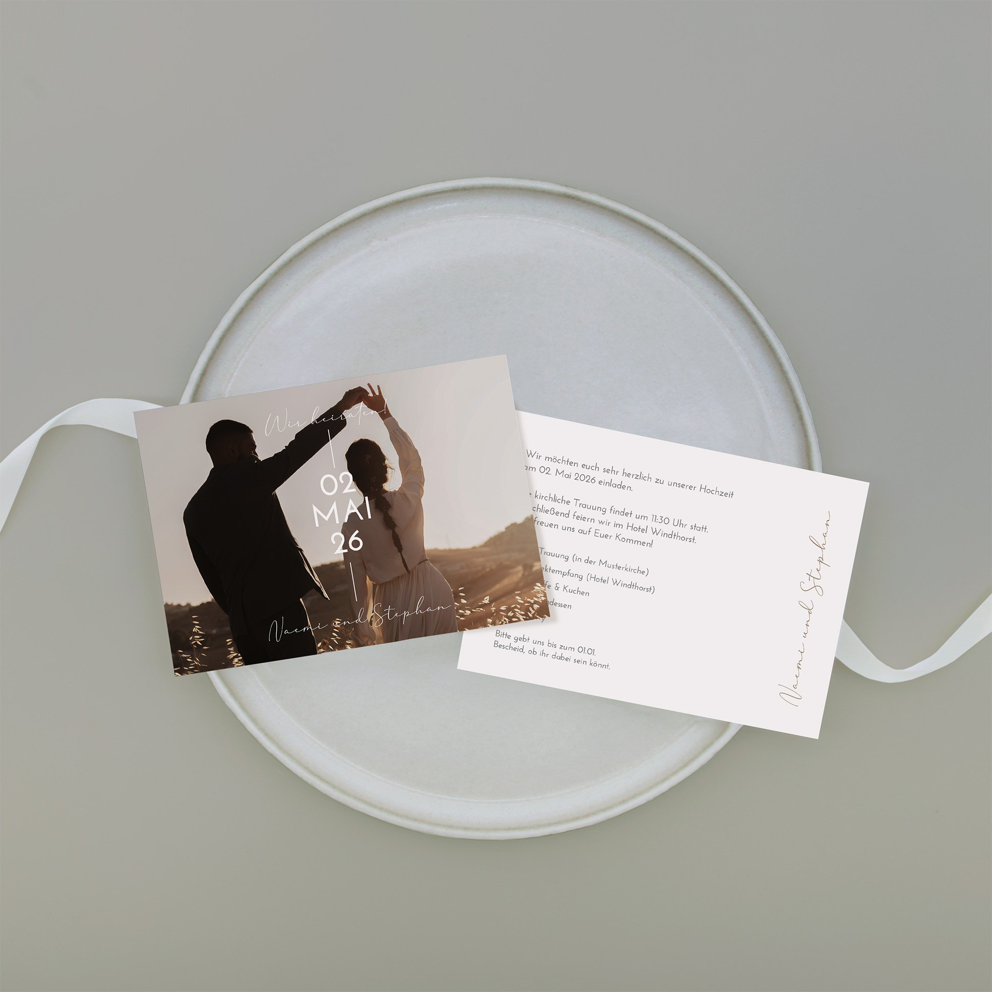 Postkarte DIN A6 im Querformat - Minimalistisch "Still Lines"