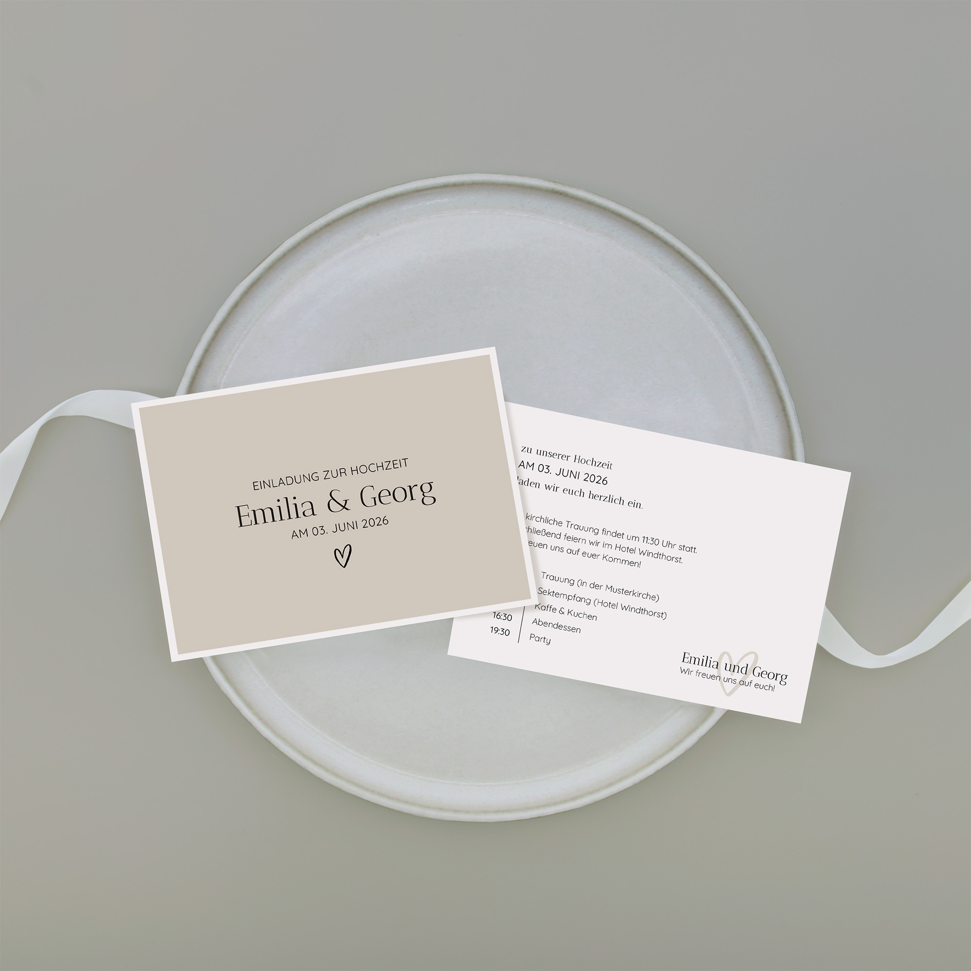 Postkarte DIN A6 im Querformat - Minimalistisch "Latte Macchiato"