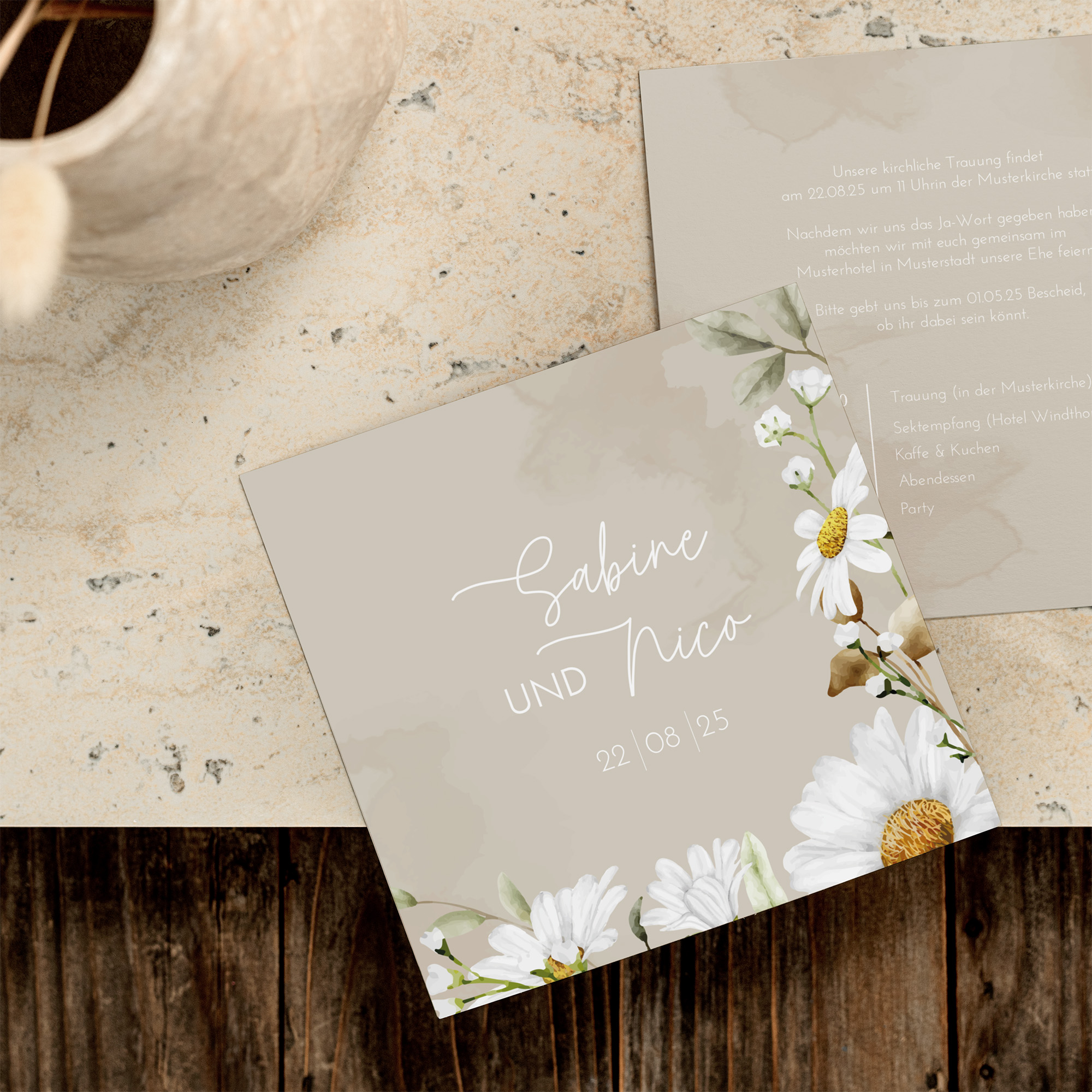 Postkarte Quadrat 148 x 148 mm - Floral "Daisy Field"