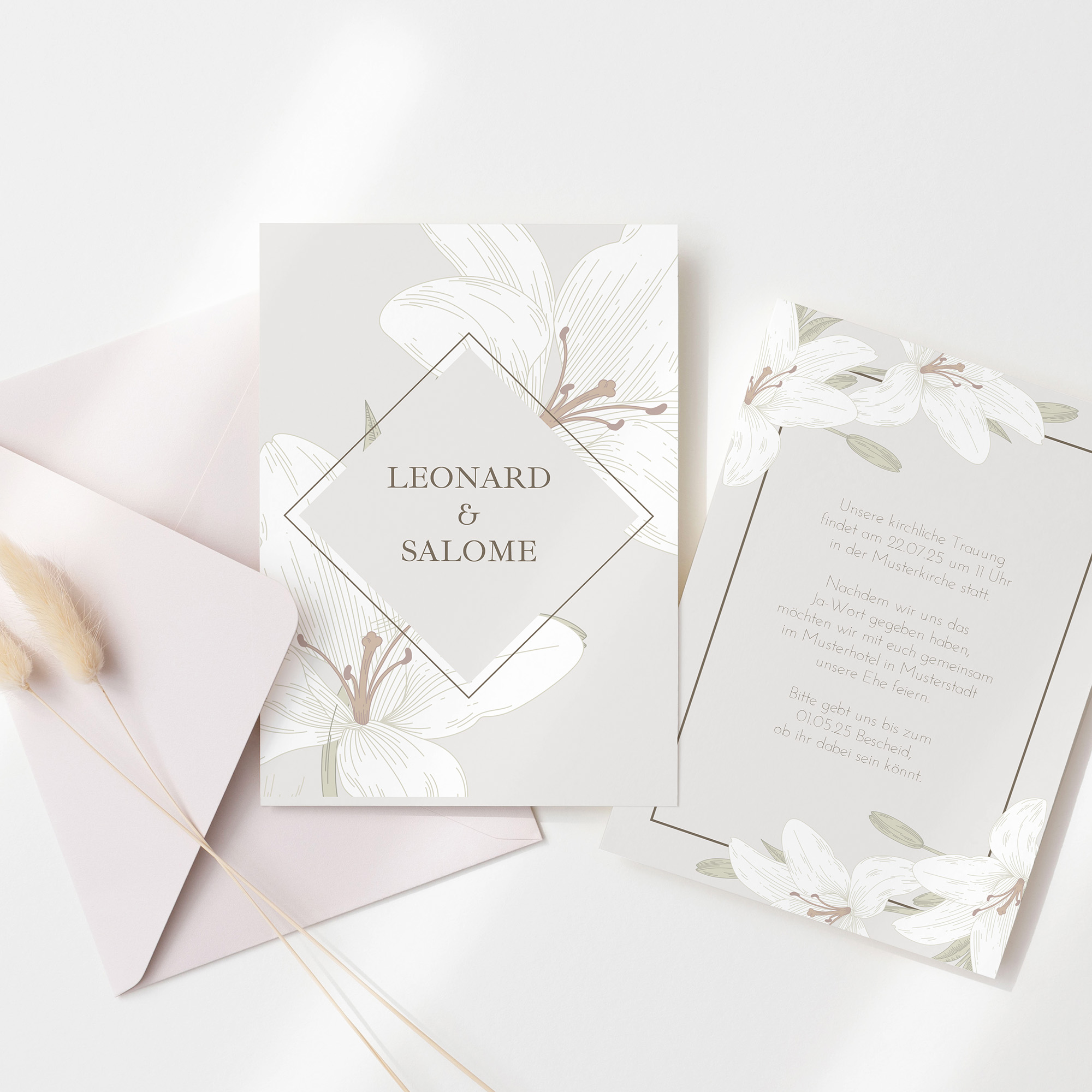 Postkarte DIN A6 im Hochformat - Floral "white lily"