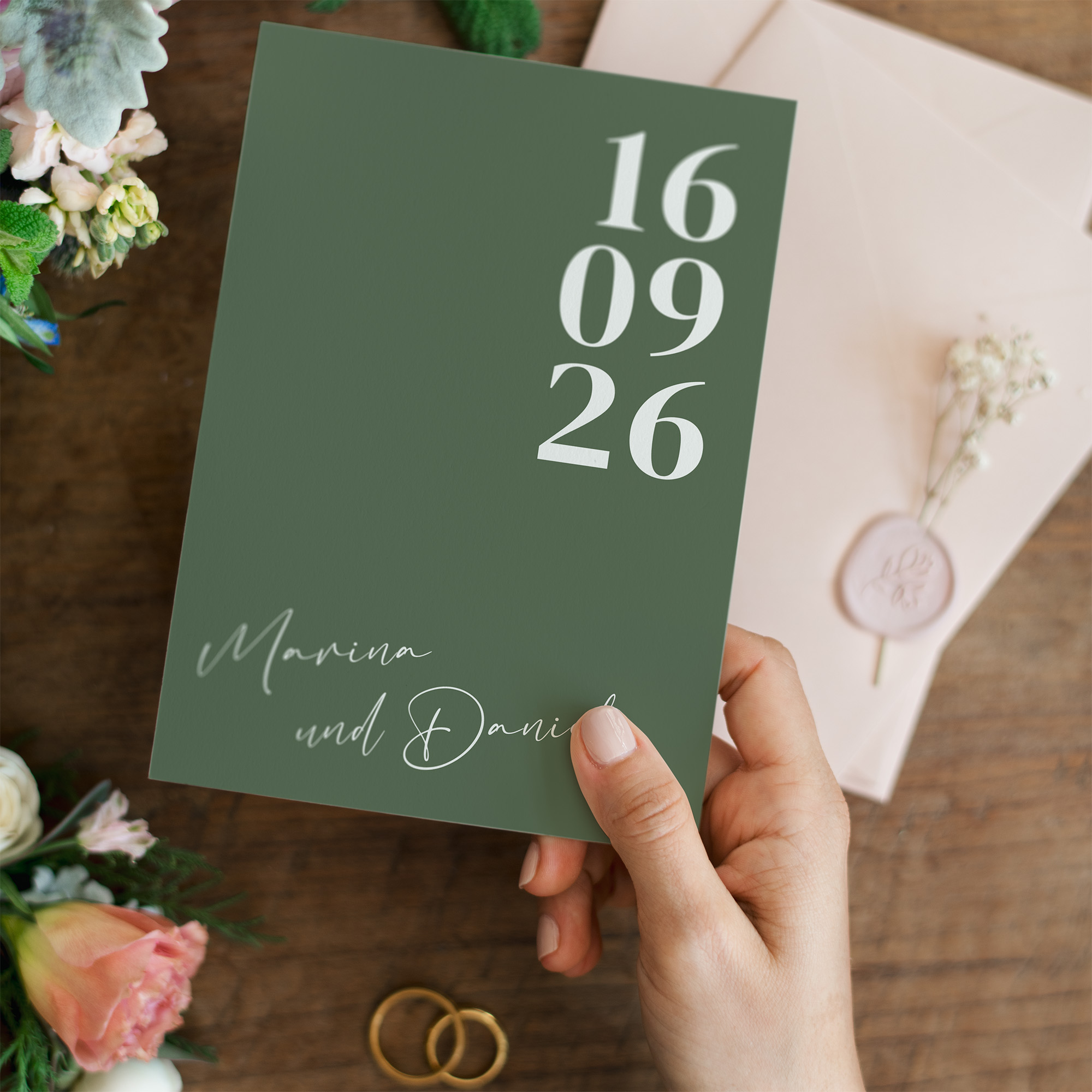 Postkarte DIN A6 im Hochformat - Minimalistisch "simply green"